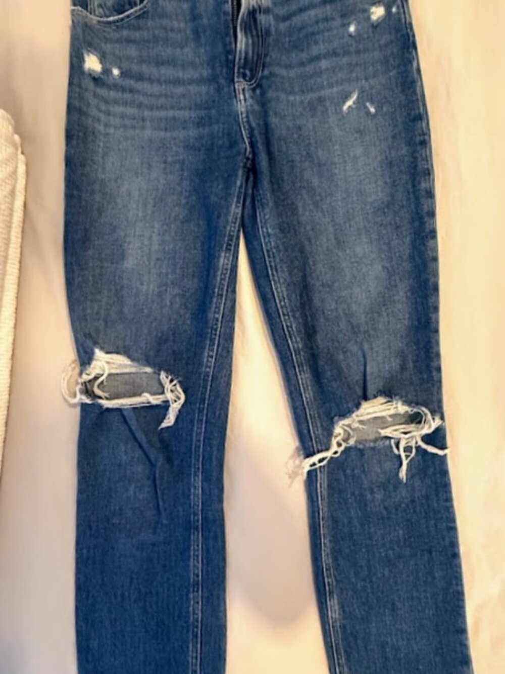 PAIGE Sarah Slim Jeans - Distressed Medium Wash - Size 26